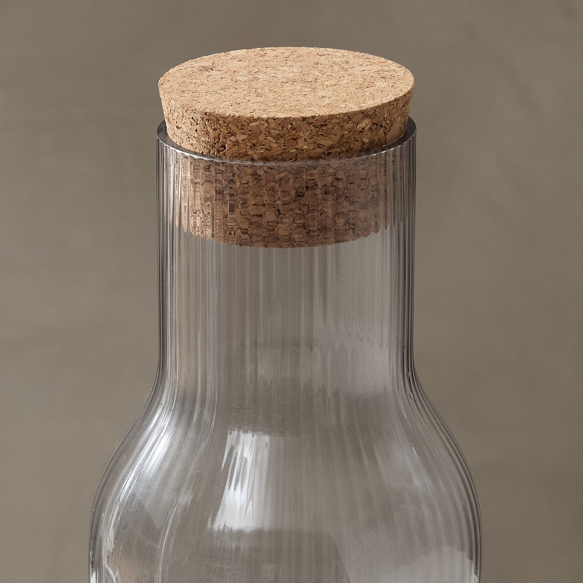 Dusklia - Gatsby Ripple Glass 1L Carafe - Smoked