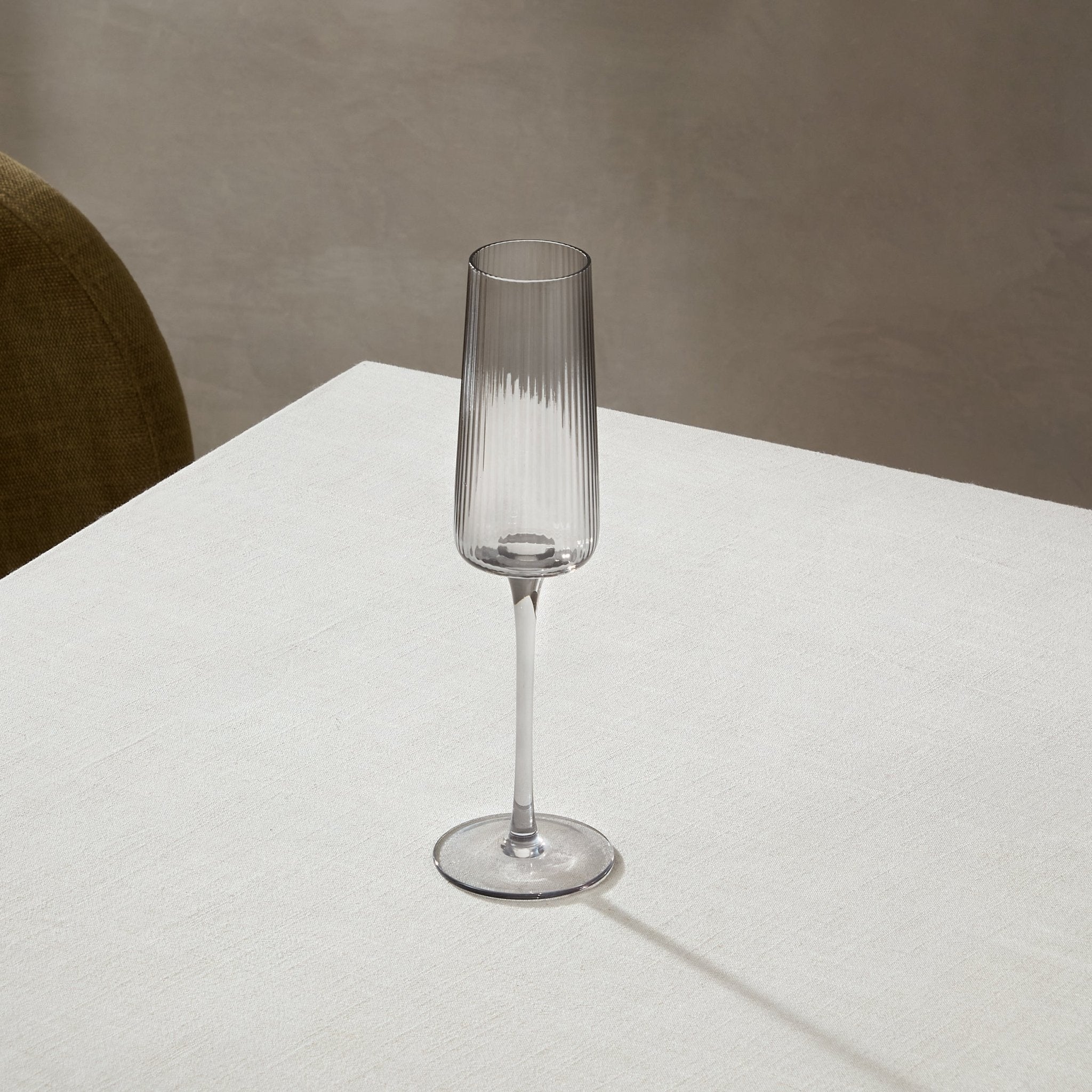 Dusklia - Gatsby Set of 4 Ripple Glass Champagne Flutes - Smoked