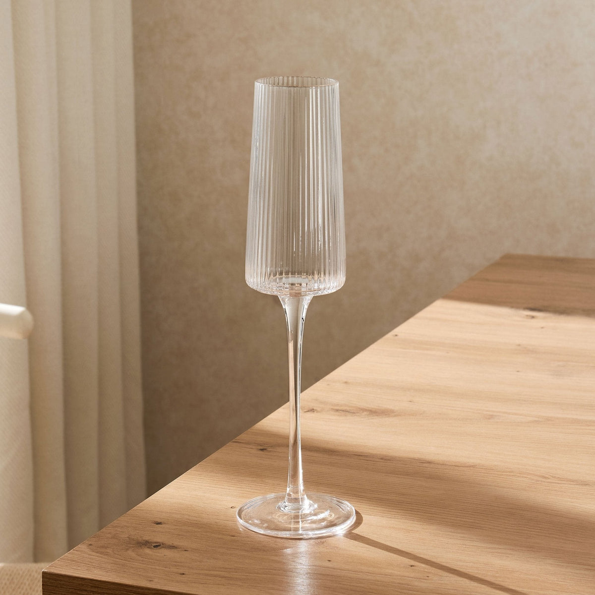 Dusklia - Gatsby Set of 4 Ripple Glass Champagne Flutes - Clear