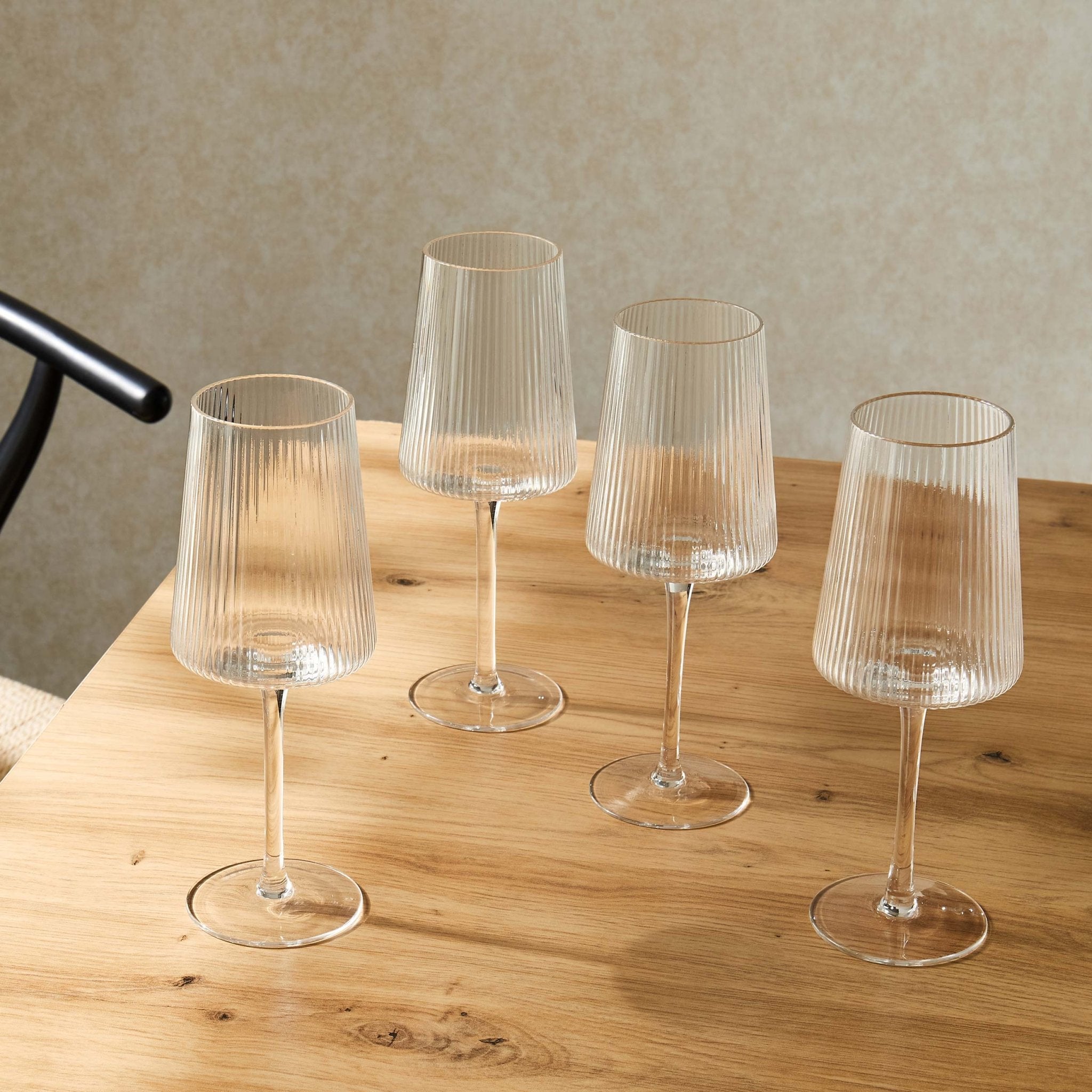 Dusklia - Gatsby Set of 4 Ripple Glass Wine Glasses - Clear