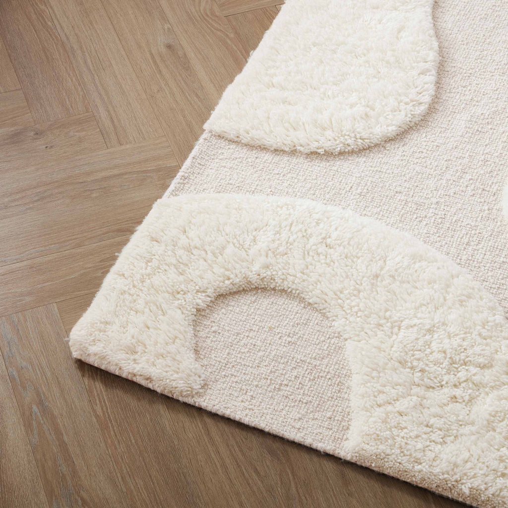 Dusklia - Gillain Hand Woven Tuft Wool Swirl Rug - Off White