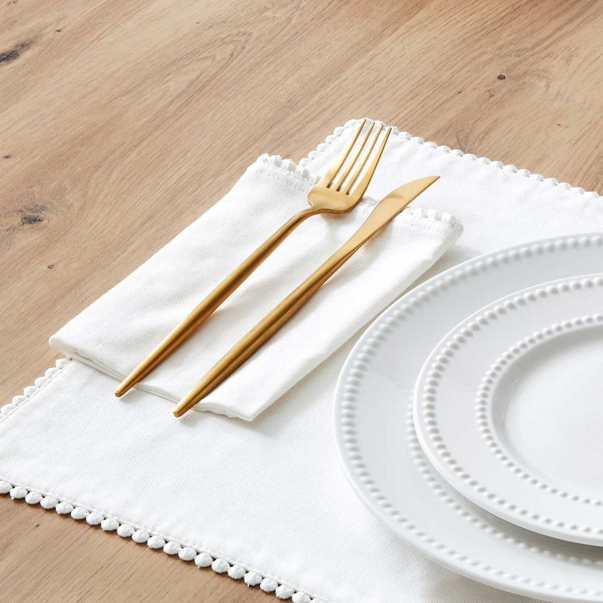 Dusklia - Girona Set of 4 Pom Pom Napkins - White