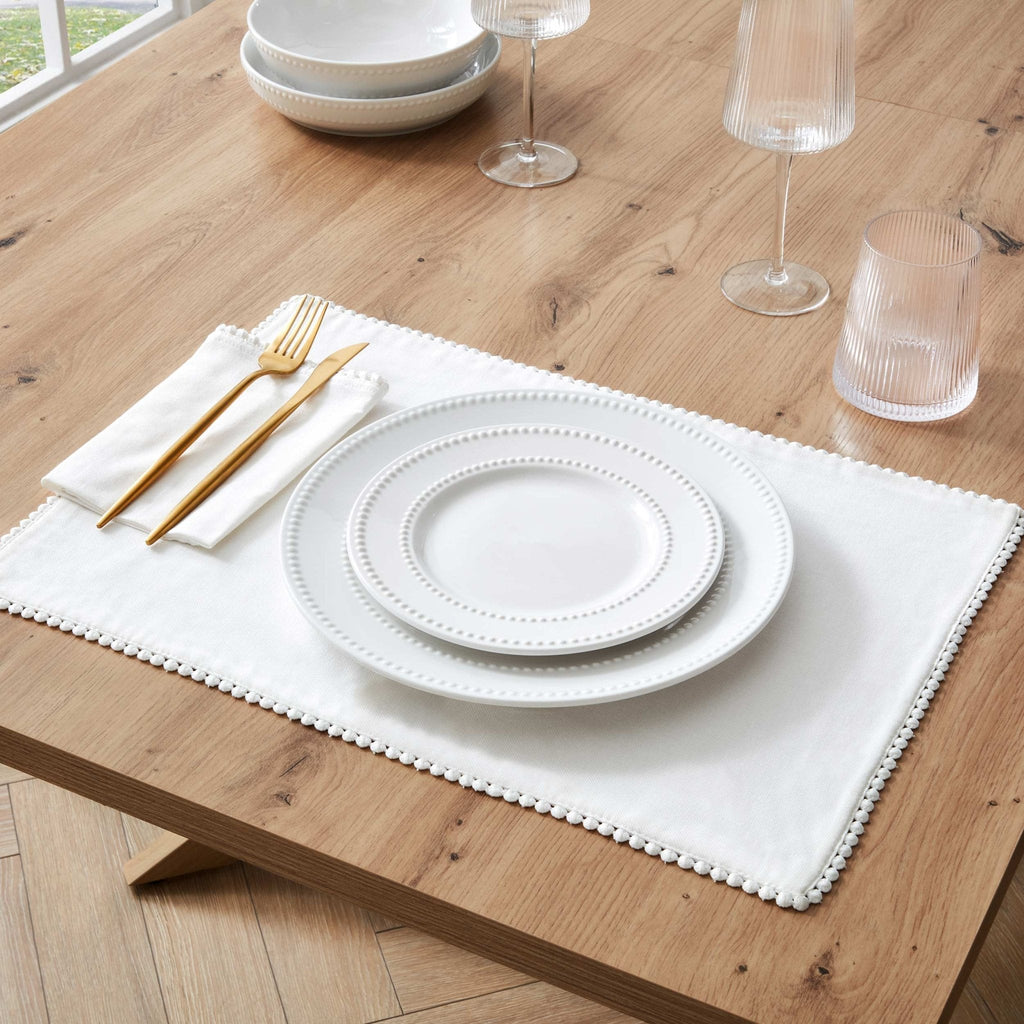 Dusklia - Girona Set of 4 Pom Pom Napkins - White