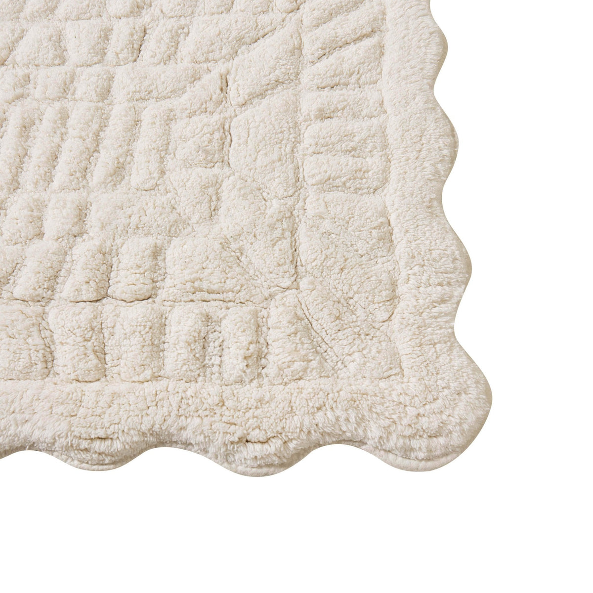 Dusklia - Goa Scalloped Bath Mat - White