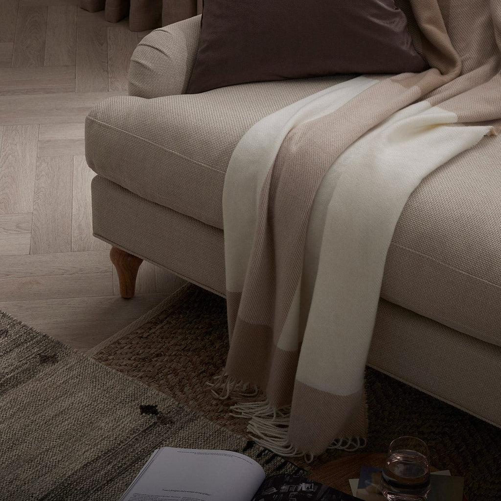 Dusklia - Hampshire 3 Seater Sofa - Beige