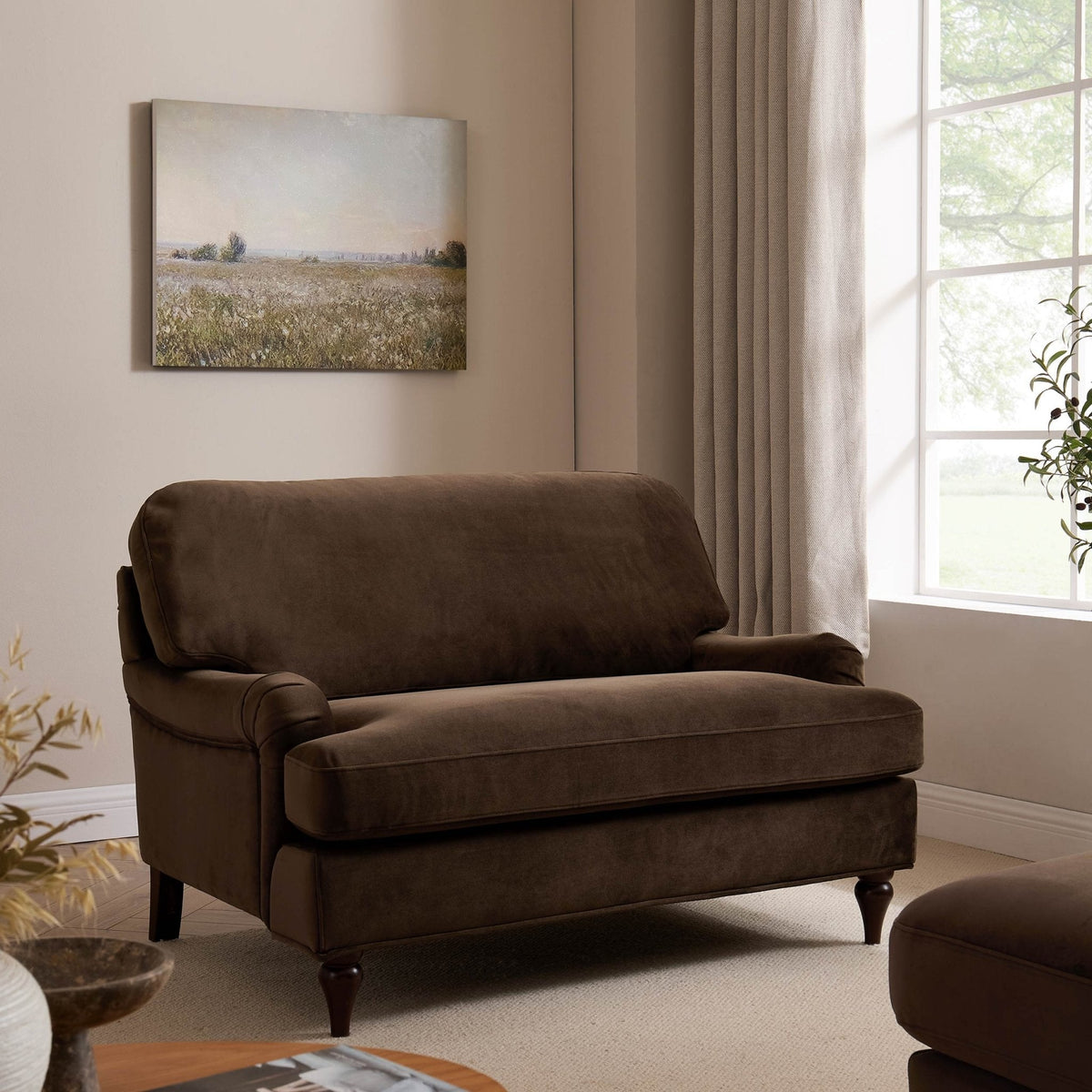 Dusklia - Hampshire Loveseat - Cappuccino
