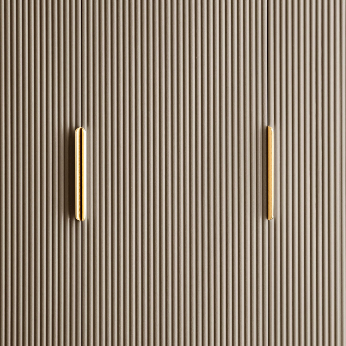 Dusklia - Hattie 3 Door Wardrobe - Taupe