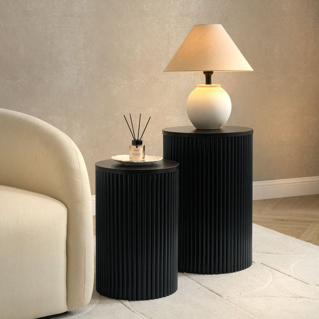 Dusklia - Hattie Round Pedestal Nesting Tables - Black