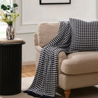 Dusklia - Hattie Round Pedestal Side Table - Black