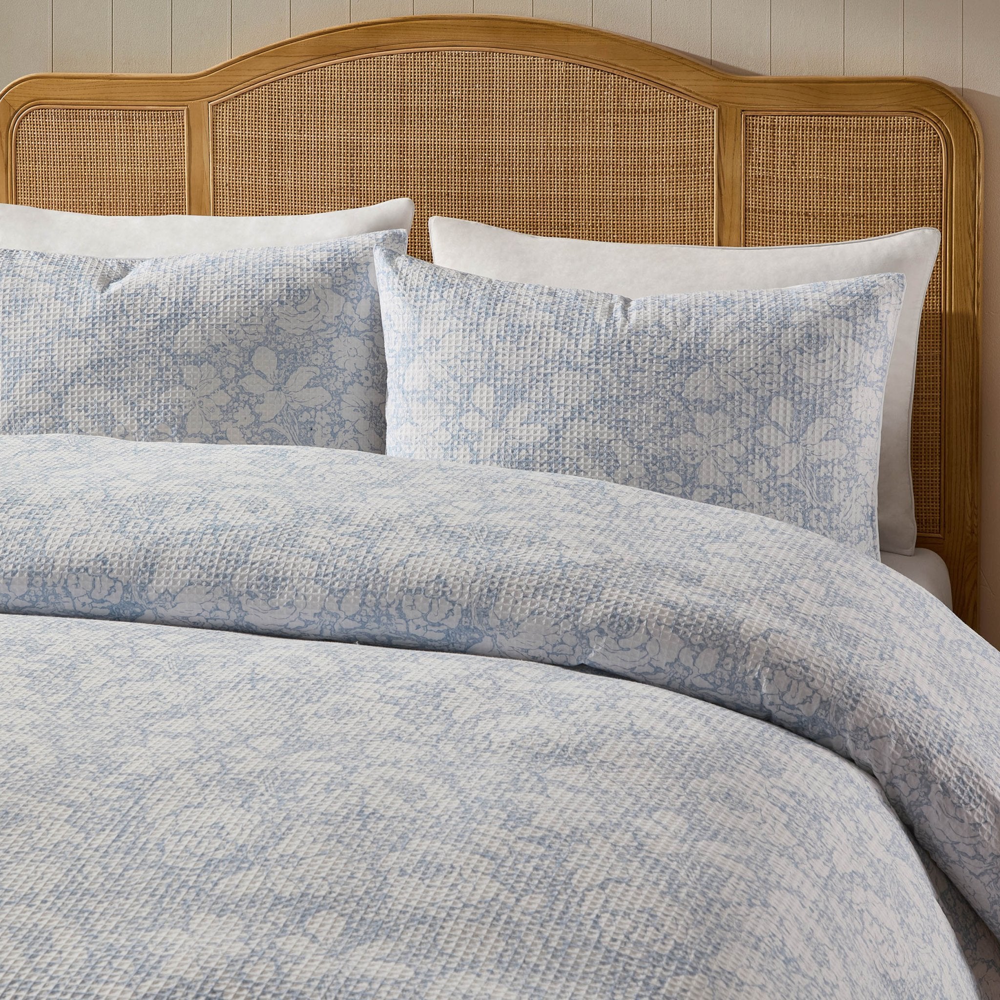 Dusklia - Iris Floral Printed Waffle Duvet Cover & Pillowcase Set - Blue