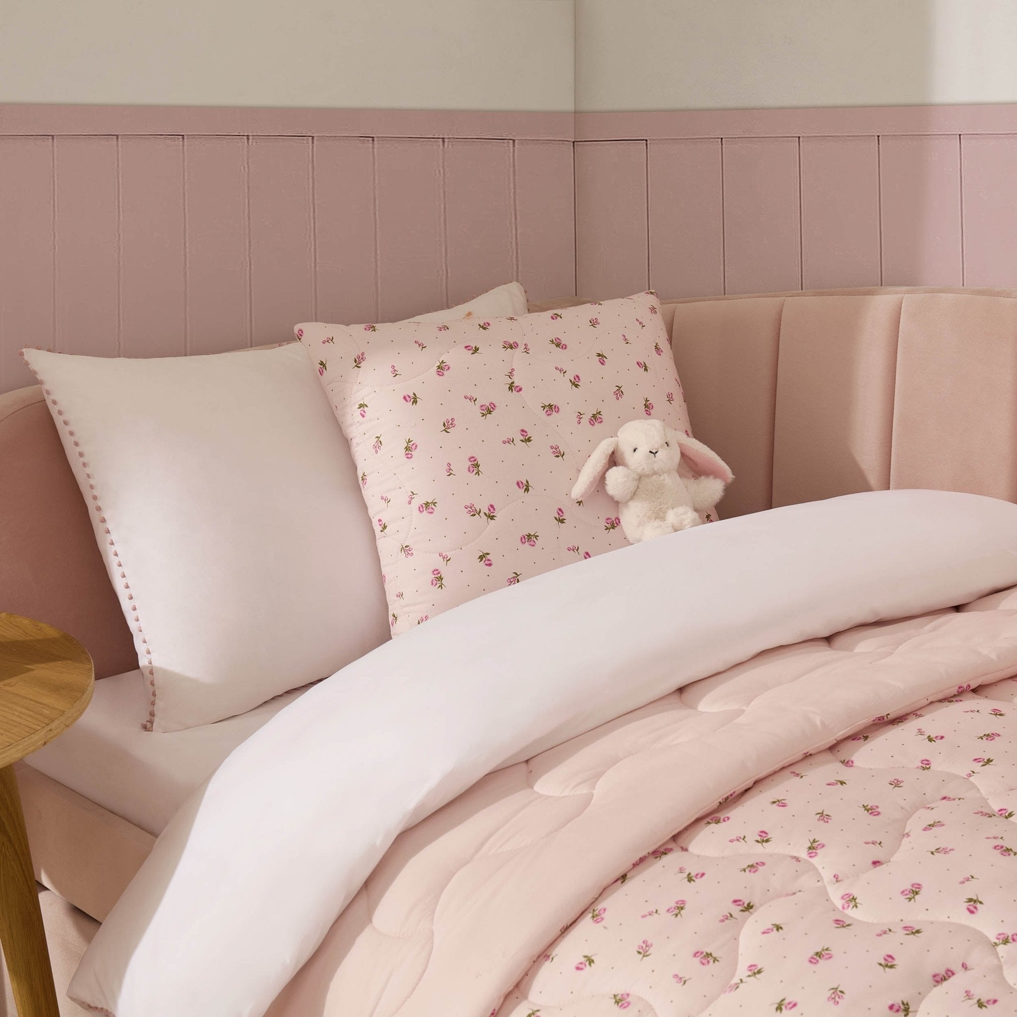 Dusklia - Isabelle Rose Print Quilted Cushion Cover and Bedspread Set - Pink