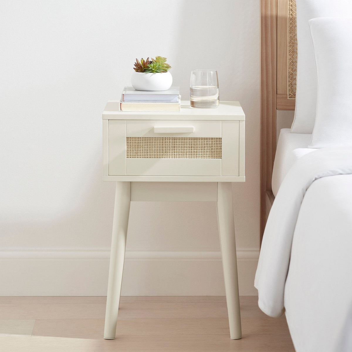 Dusklia - Isla 1 Drawer Nightstand - Cream