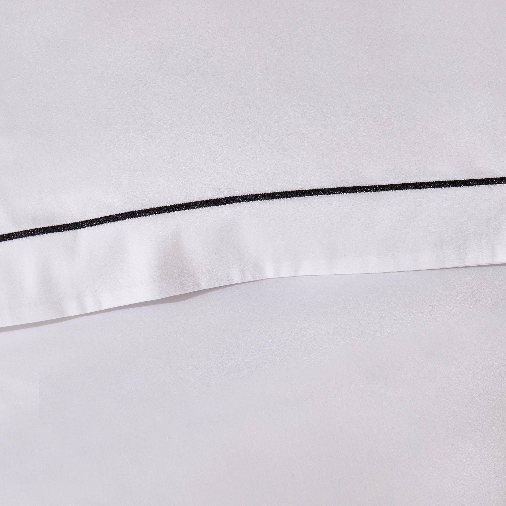 Dusklia - Islington 300 Thread Count Embroidered Duvet Cover - White/Black
