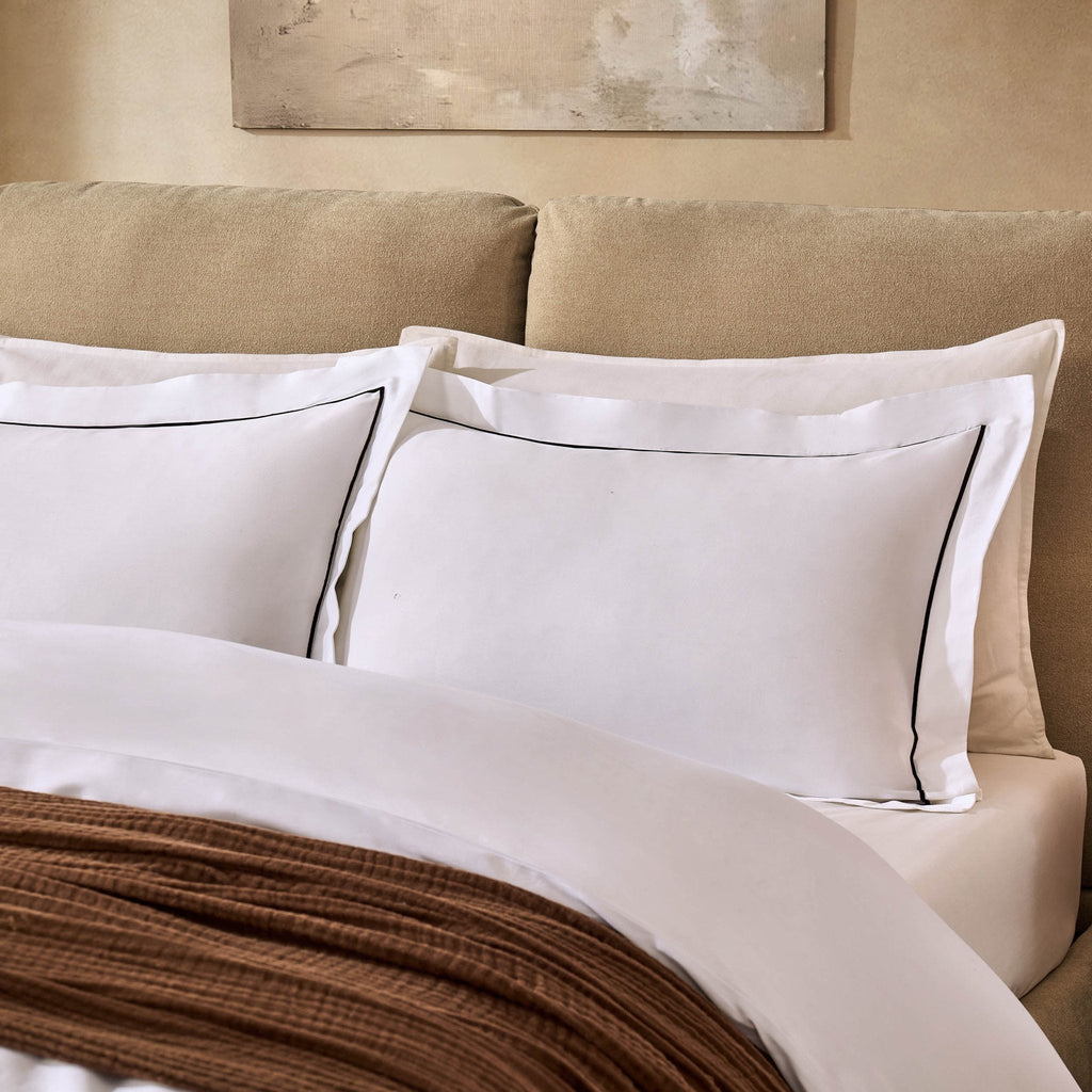 Dusklia - Islington 300 Thread Count Embroidered Duvet Cover - White/Black