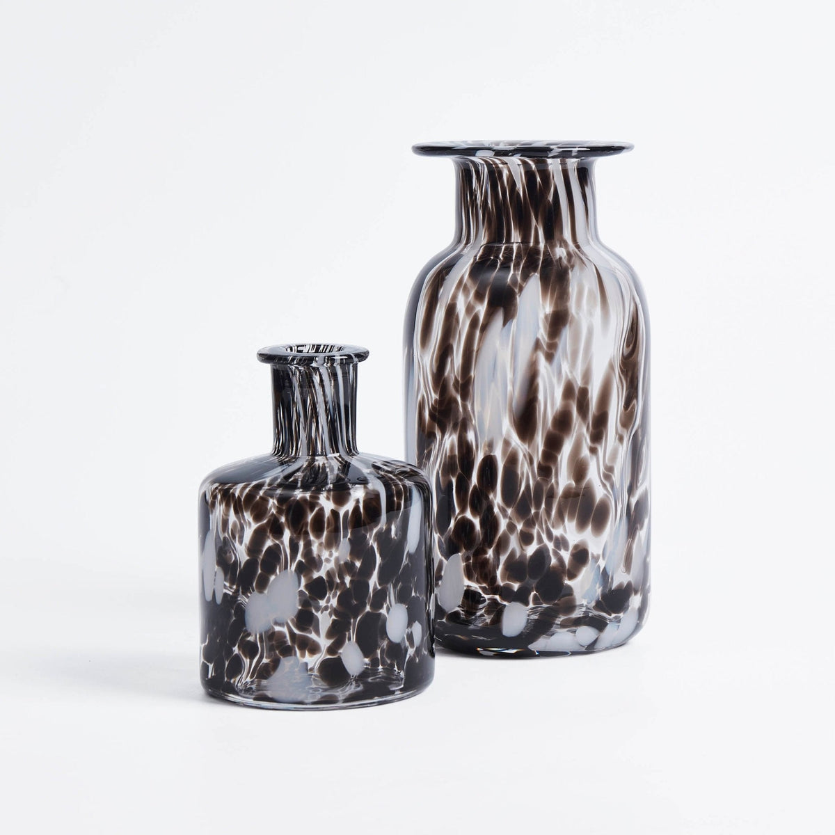 Dusklia - Jasmine Confetti Vase - Black/White