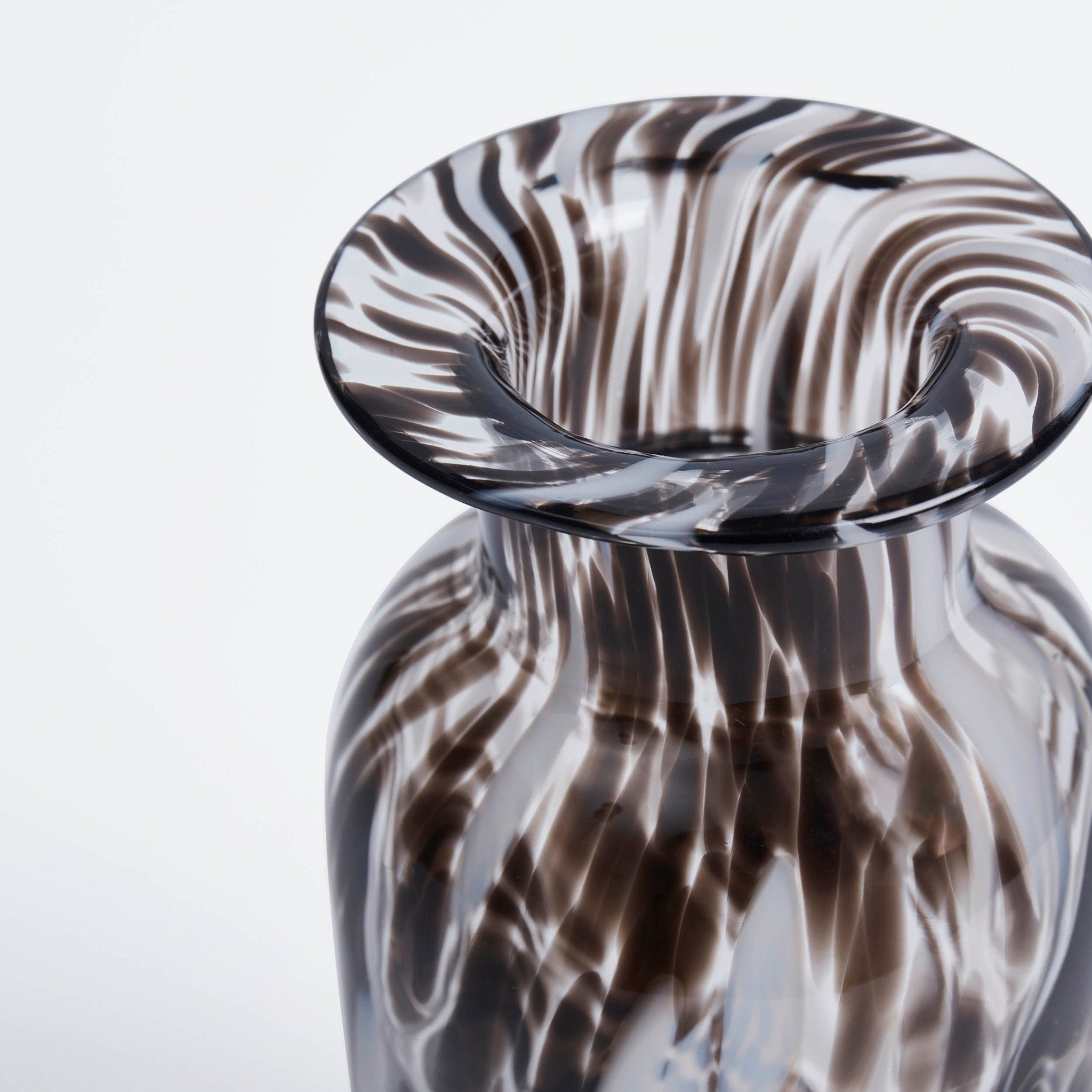 Dusklia - Jasmine Confetti Vase - Black/White