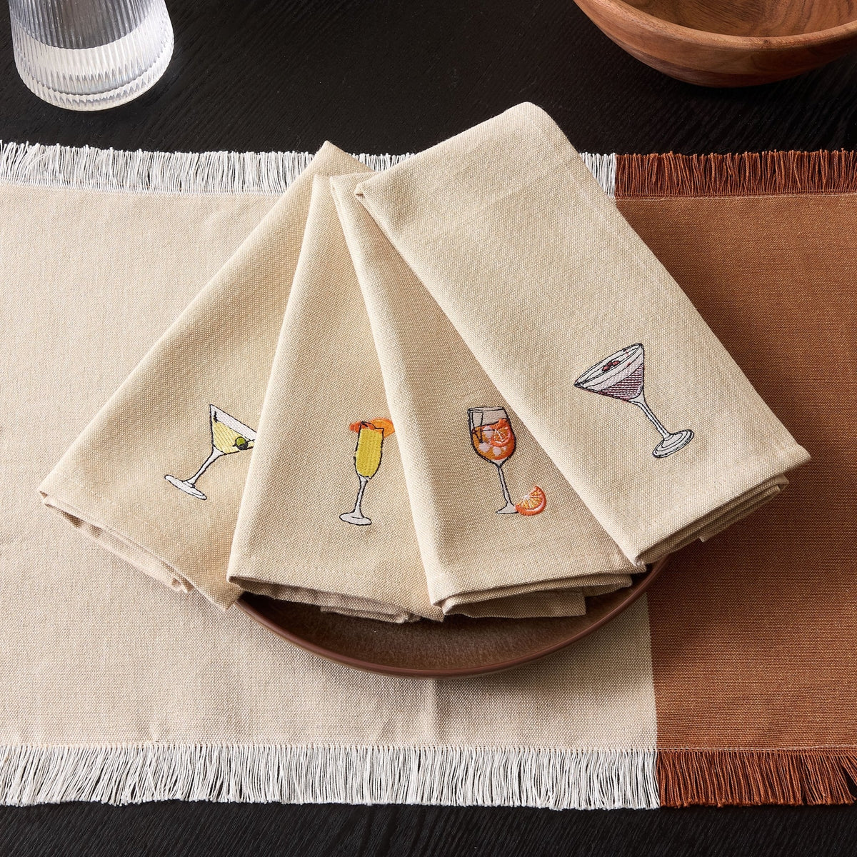 Dusklia - Julio Drink Embroidered Set of 4 Napkins - Natural