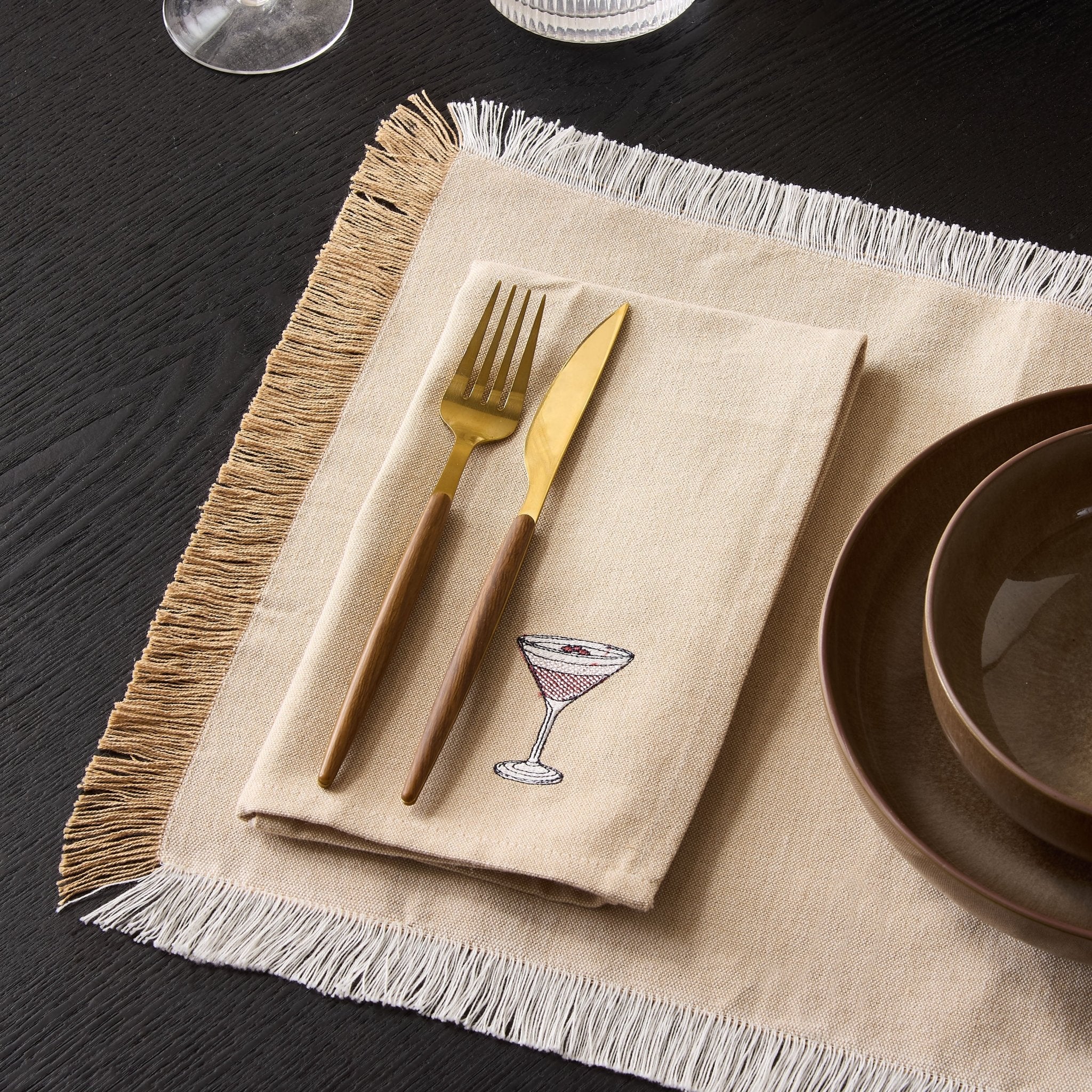 Dusklia - Julio Drink Embroidered Set of 4 Napkins - Natural