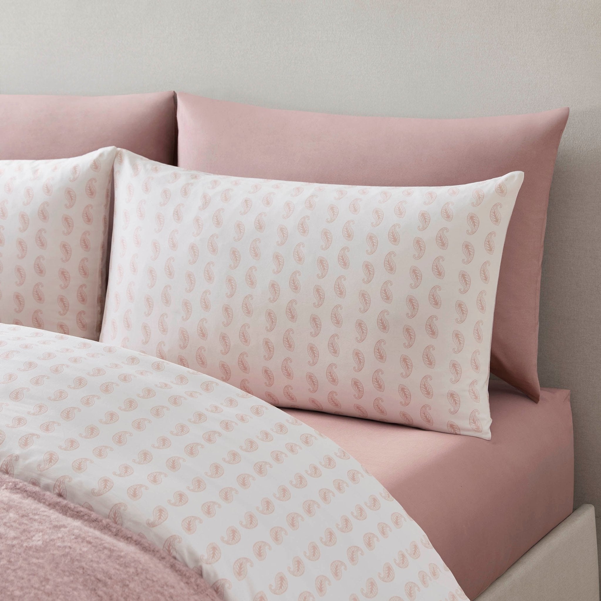 Dusklia - Kashmir 200 Thread Count Duvet Cover & Pillowcase Set - Paisley Print - White/Pink