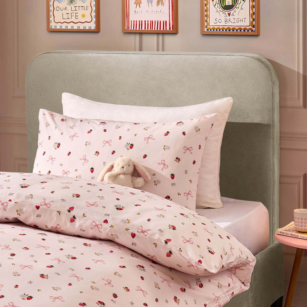Dusklia - Layla 100% Cotton Strawberry Duvet Cover & Pillowcase set - Pink