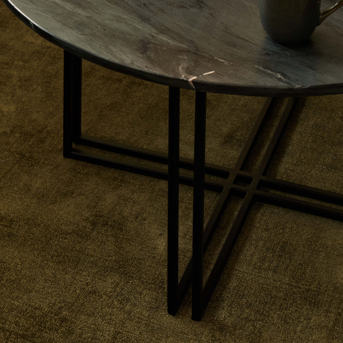 Dusklia - Leana Round Coffee Table - Dark Marble