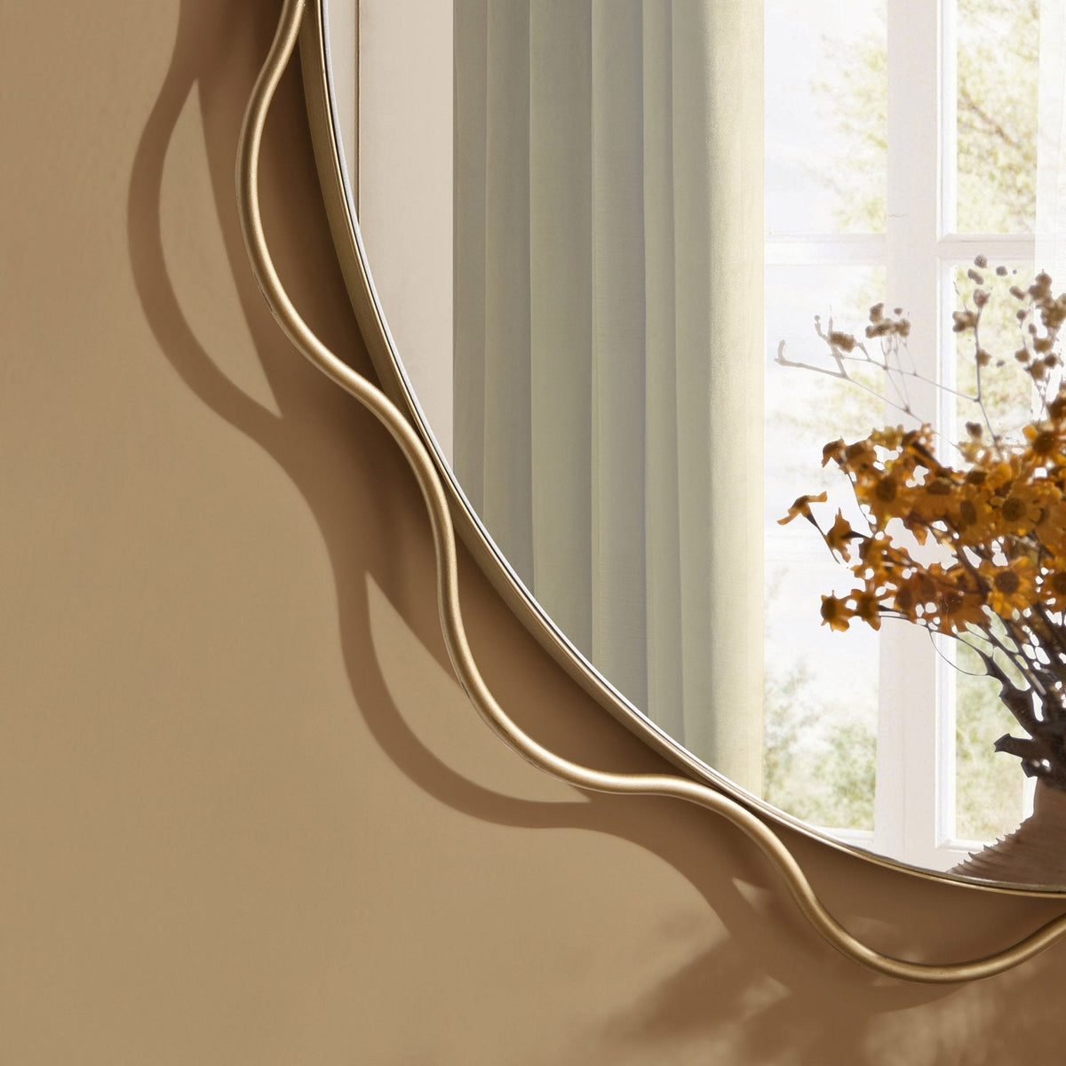 Dusklia - Liana Scallop Wall Mirror - Gold