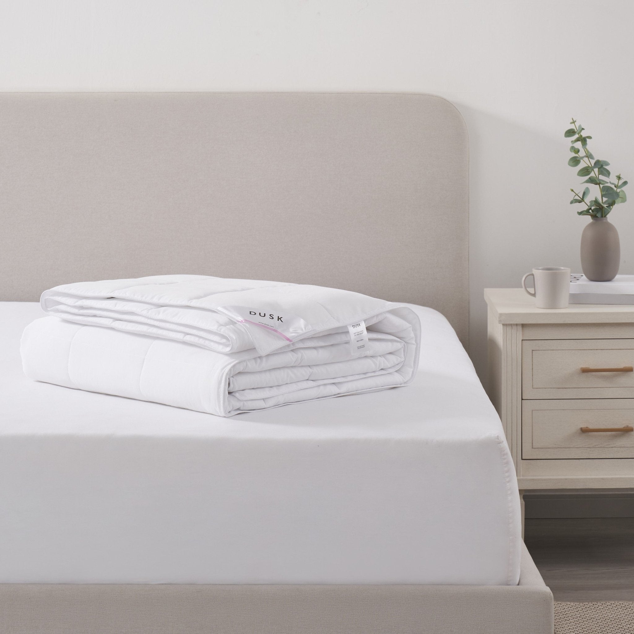 Dusklia - Lightweight 2.5 Tog Summer Duvet