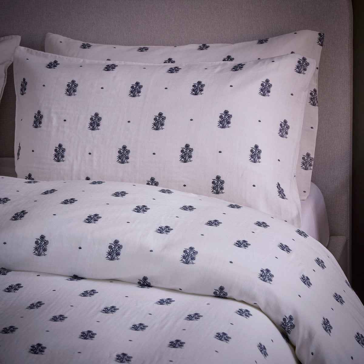 Dusklia - Lille Printed Muslin Duvet Cover & Pillowcase Set - Off White