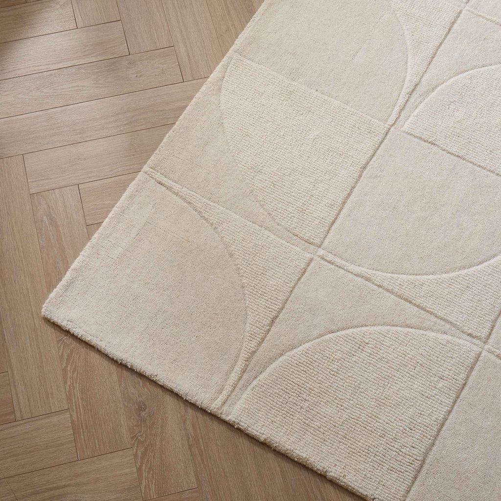 Dusklia - Liv Hand Woven Wool Geometric Pattern Rug - Off White
