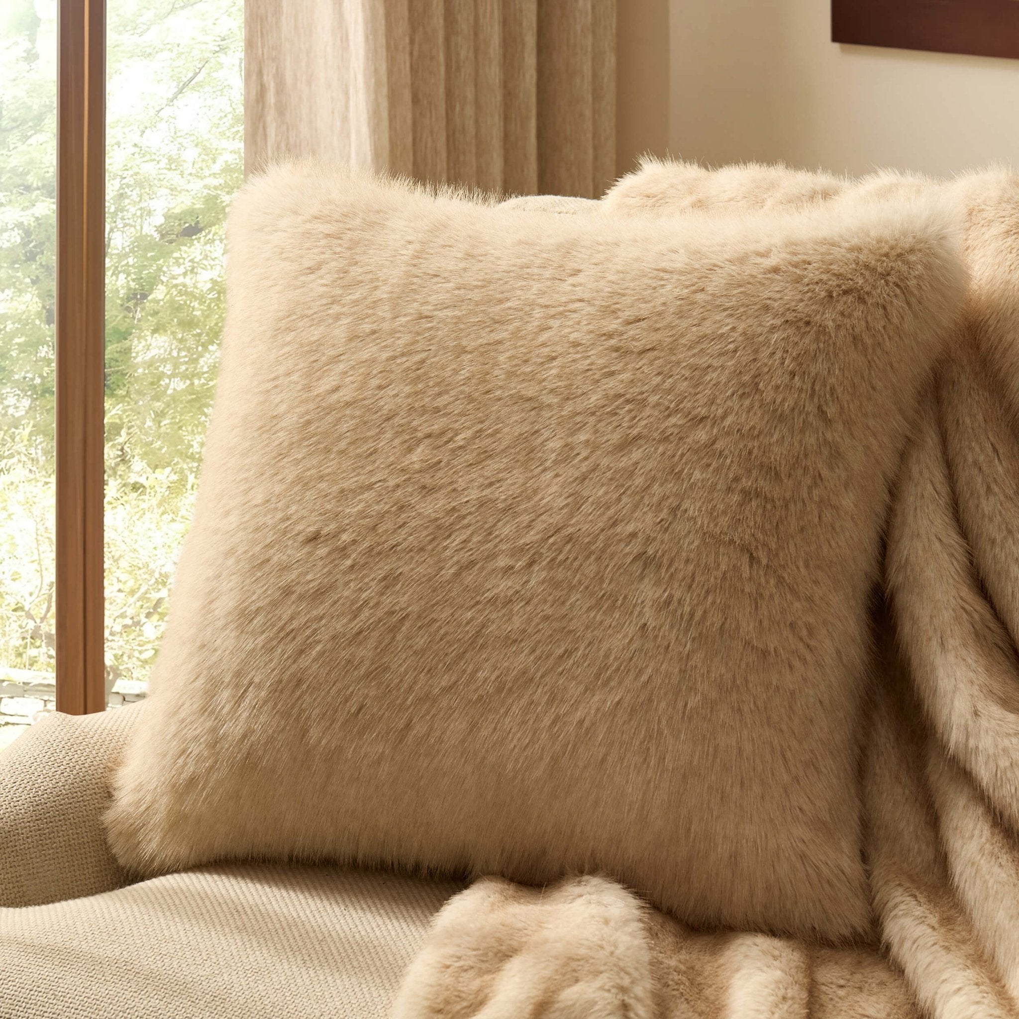 Dusklia - Long Faux Fur Sofa Cushion Cover - Natural