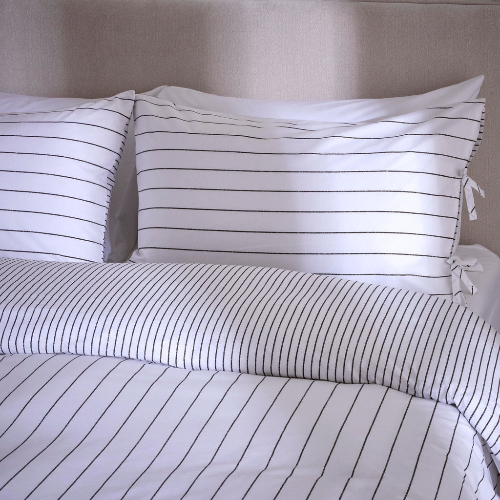 Dusklia - Malmo 100% Cotton Reversible Duvet Cover & Pillowcase Set - Printed Stripe - White/Grey