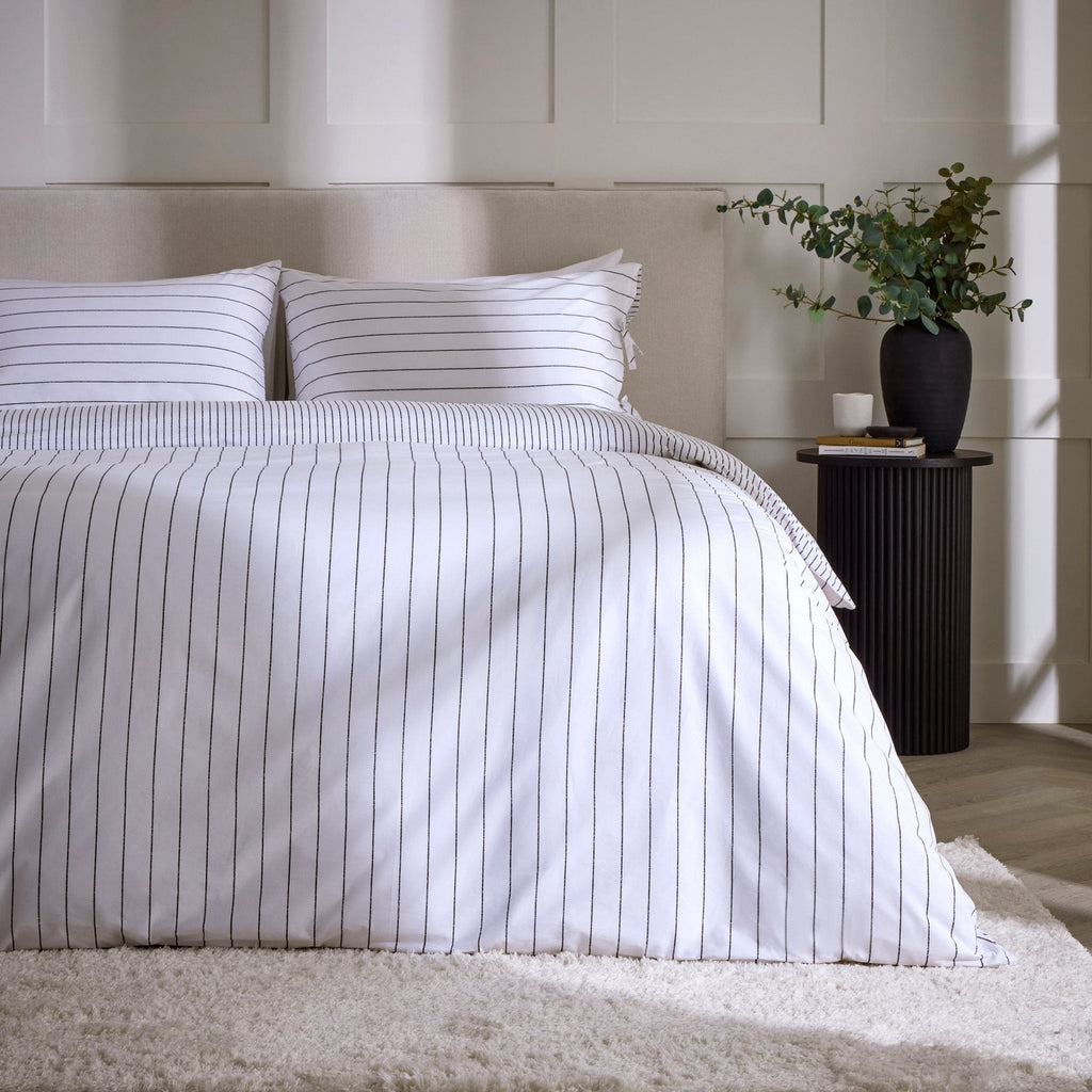 Dusklia - Malmo 100% Cotton Reversible Duvet Cover & Pillowcase Set - Printed Stripe - White/Grey