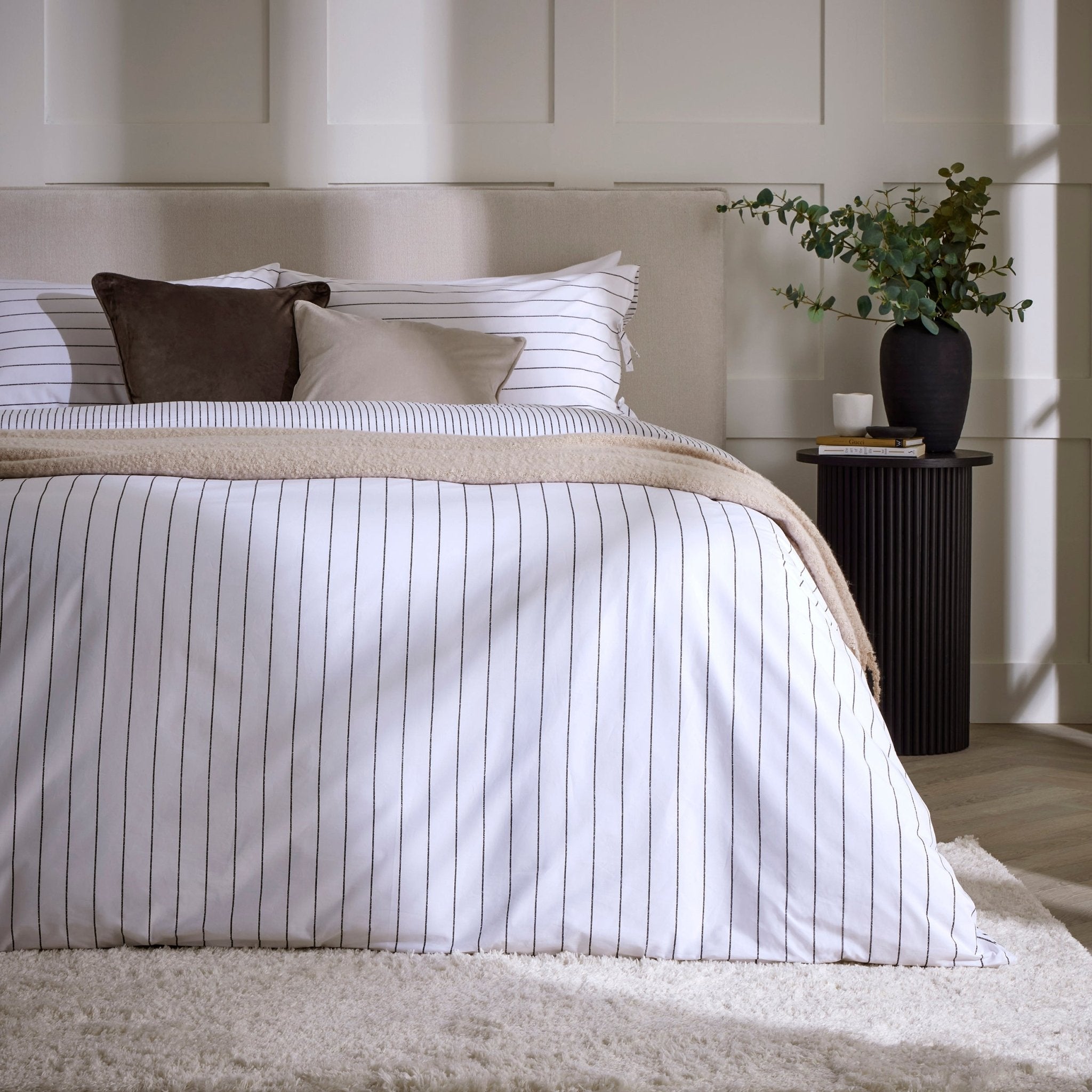 Dusklia - Malmo 100% Cotton Reversible Duvet Cover & Pillowcase Set - Printed Stripe - White/Grey