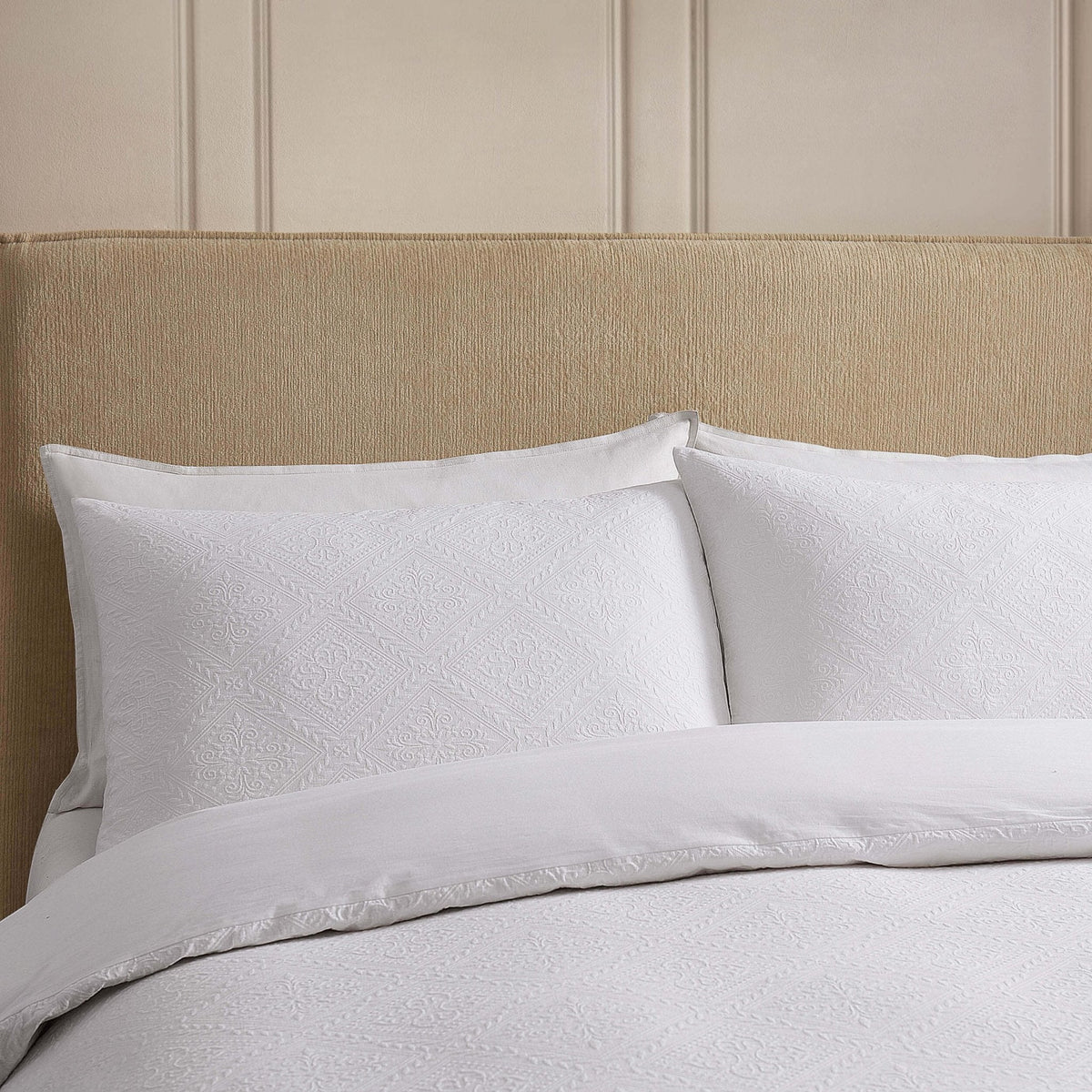 Dusklia - Margot 200 Thread Count Duvet Cover & Pillowcase Set - White