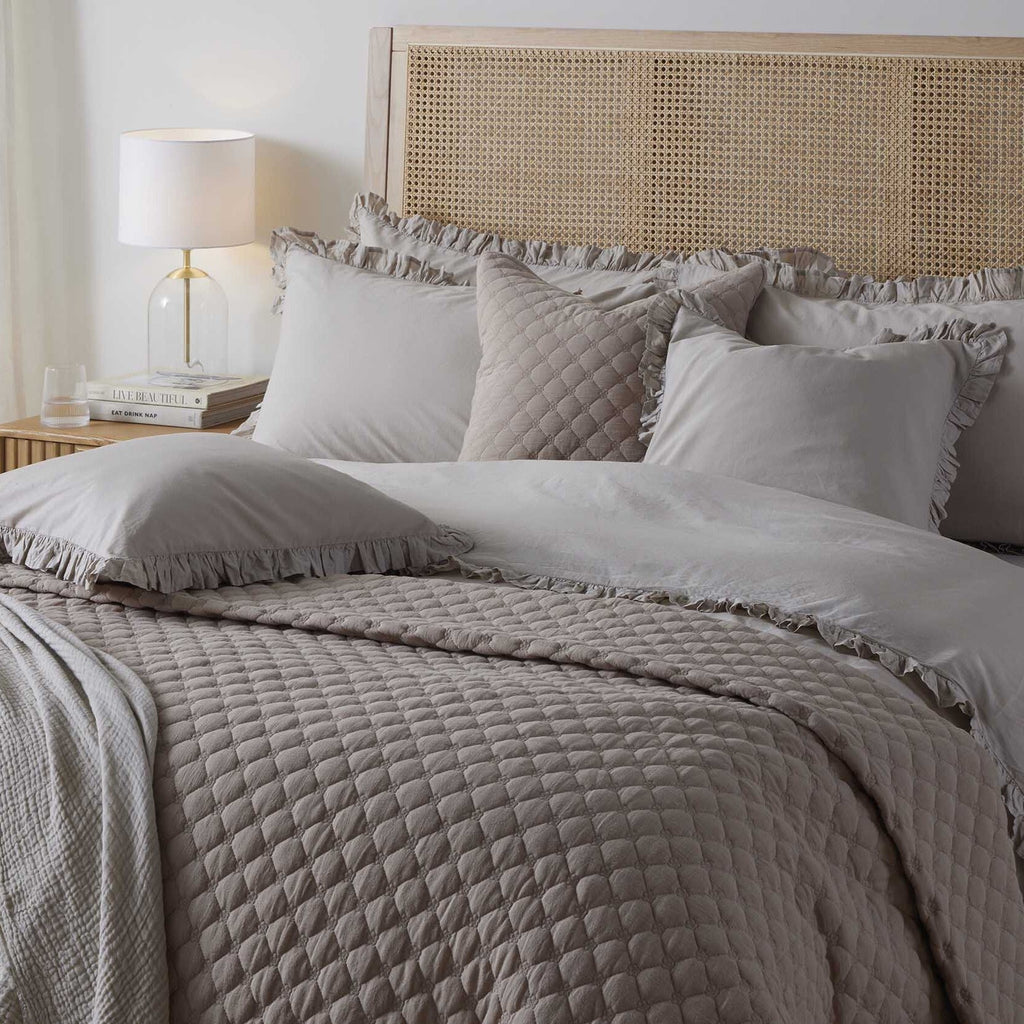 Dusklia - Marion 200 Thread Count Ruffle Edge Duvet Cover - Sand