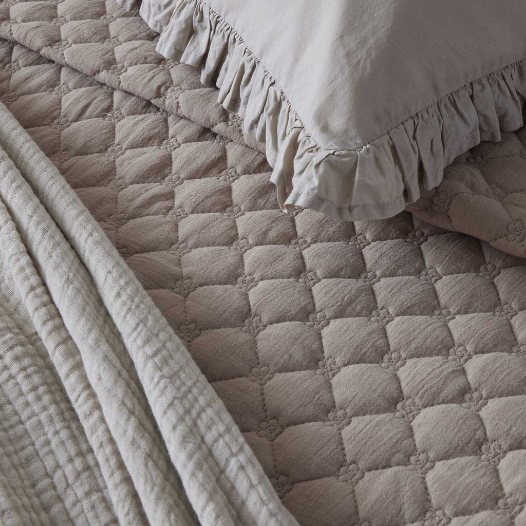 Dusklia - Marion 200 Thread Count Ruffle Edge Duvet Cover - Sand