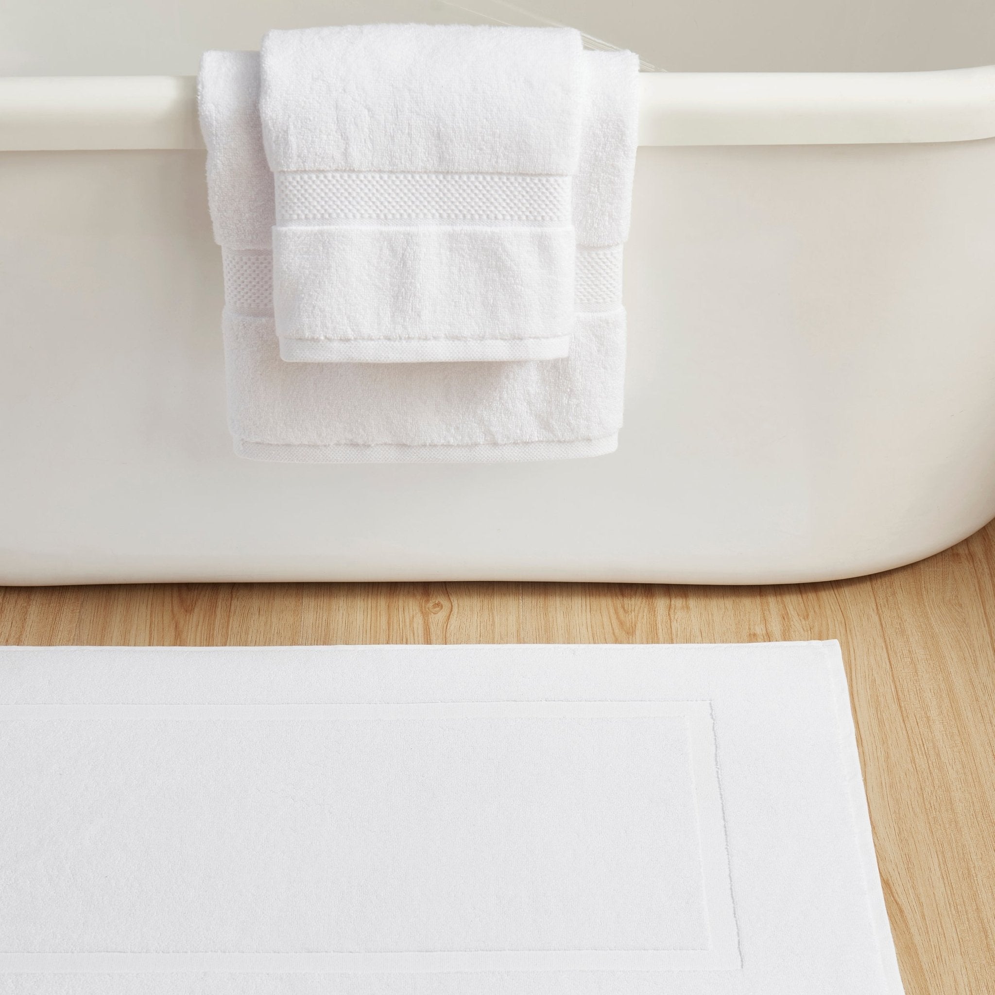 Dusklia - Milos Plain Picture Frame Bath Mat - White