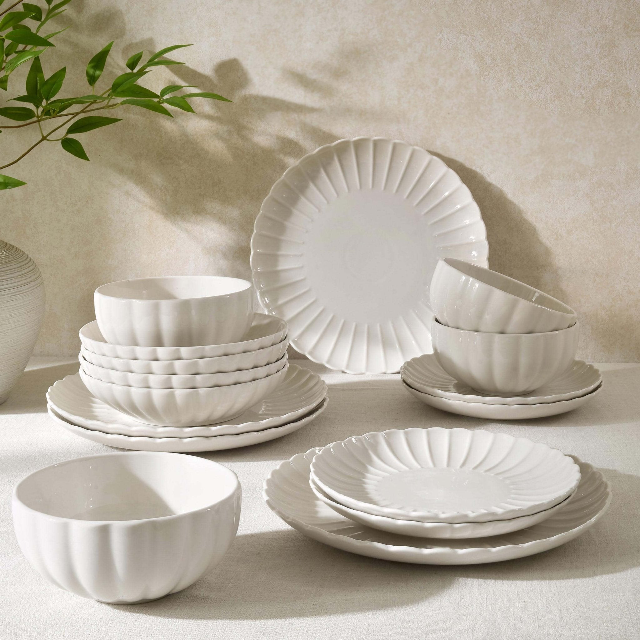 Dusklia - Mira Scalloped 16 Piece Dinner Set- Off White