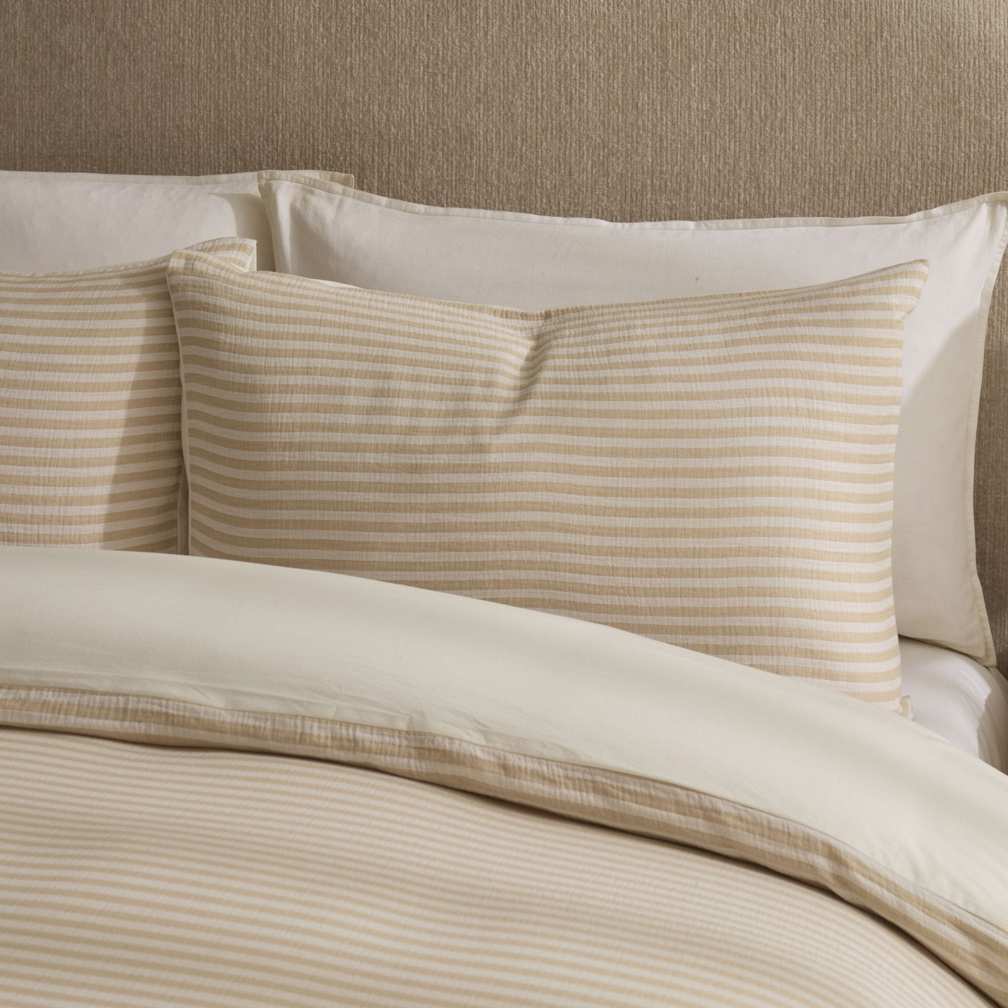 Dusklia - Miran Yarn Dyed Muslin Duvet Cover & Pillowcase Set - Natural/White