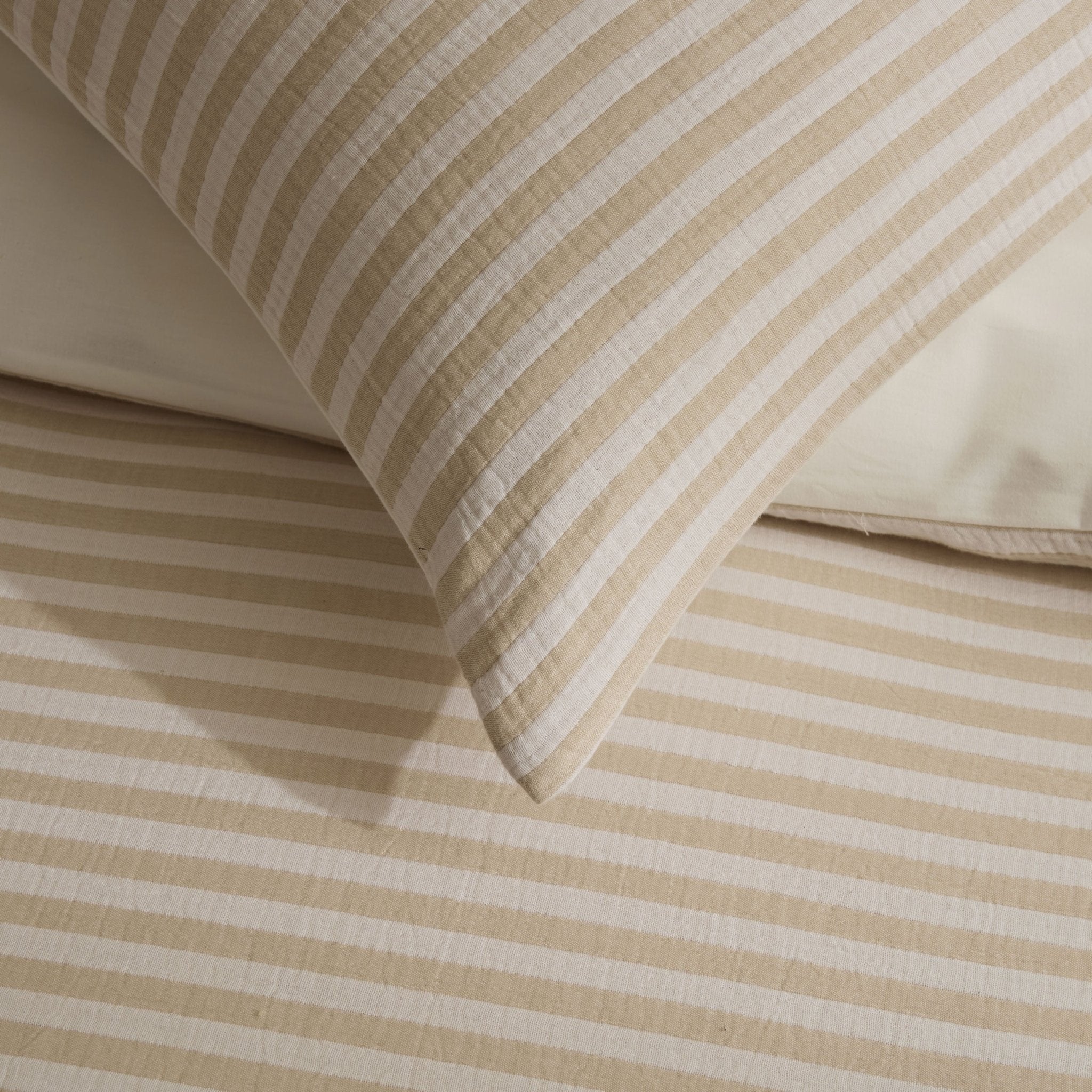 Dusklia - Miran Yarn Dyed Muslin Duvet Cover & Pillowcase Set - Natural/White