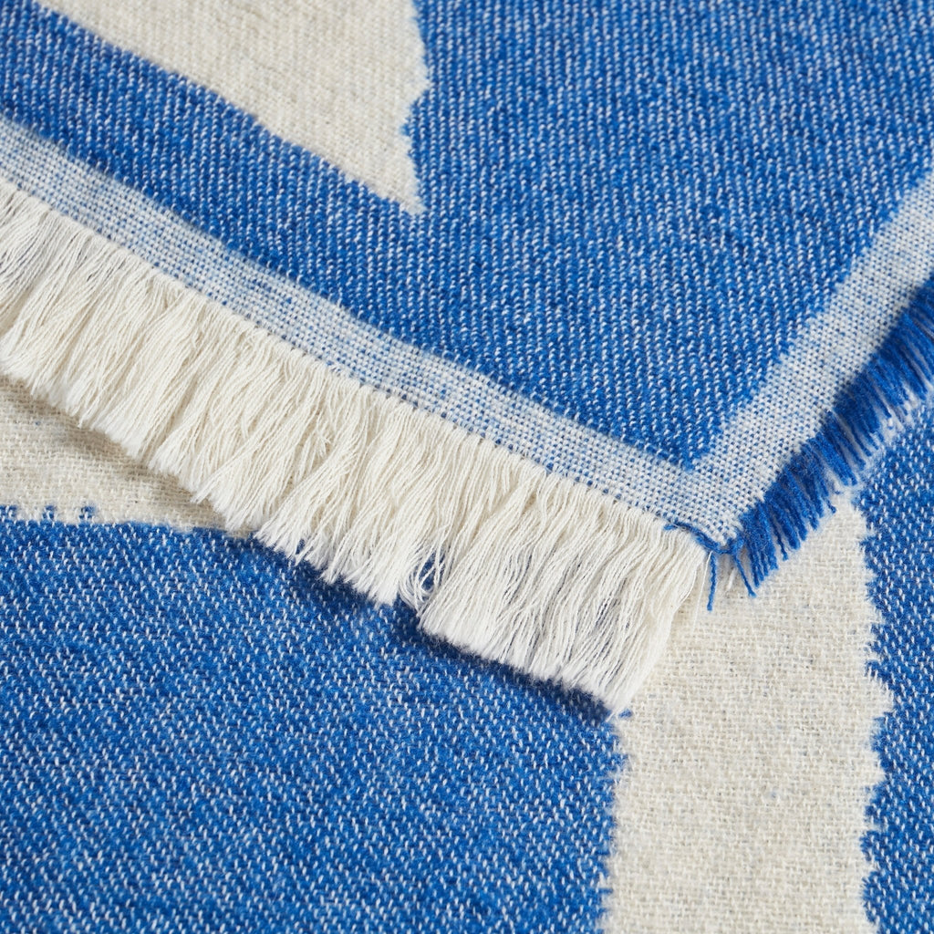Dusklia - Motif Abstract Sofa Throw - Electric Blue