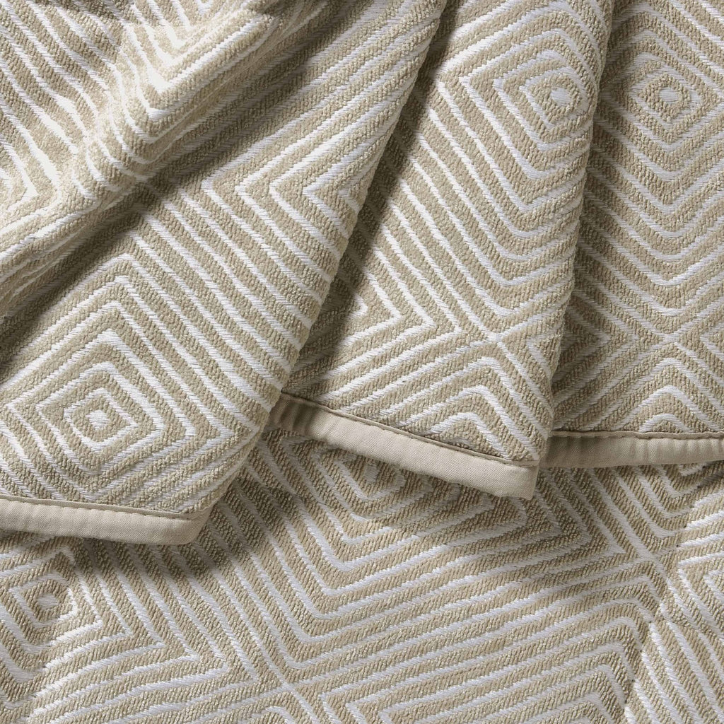Dusklia - Nairobi Geo Chenille Stitch Quilt Bedspread - Taupe/White