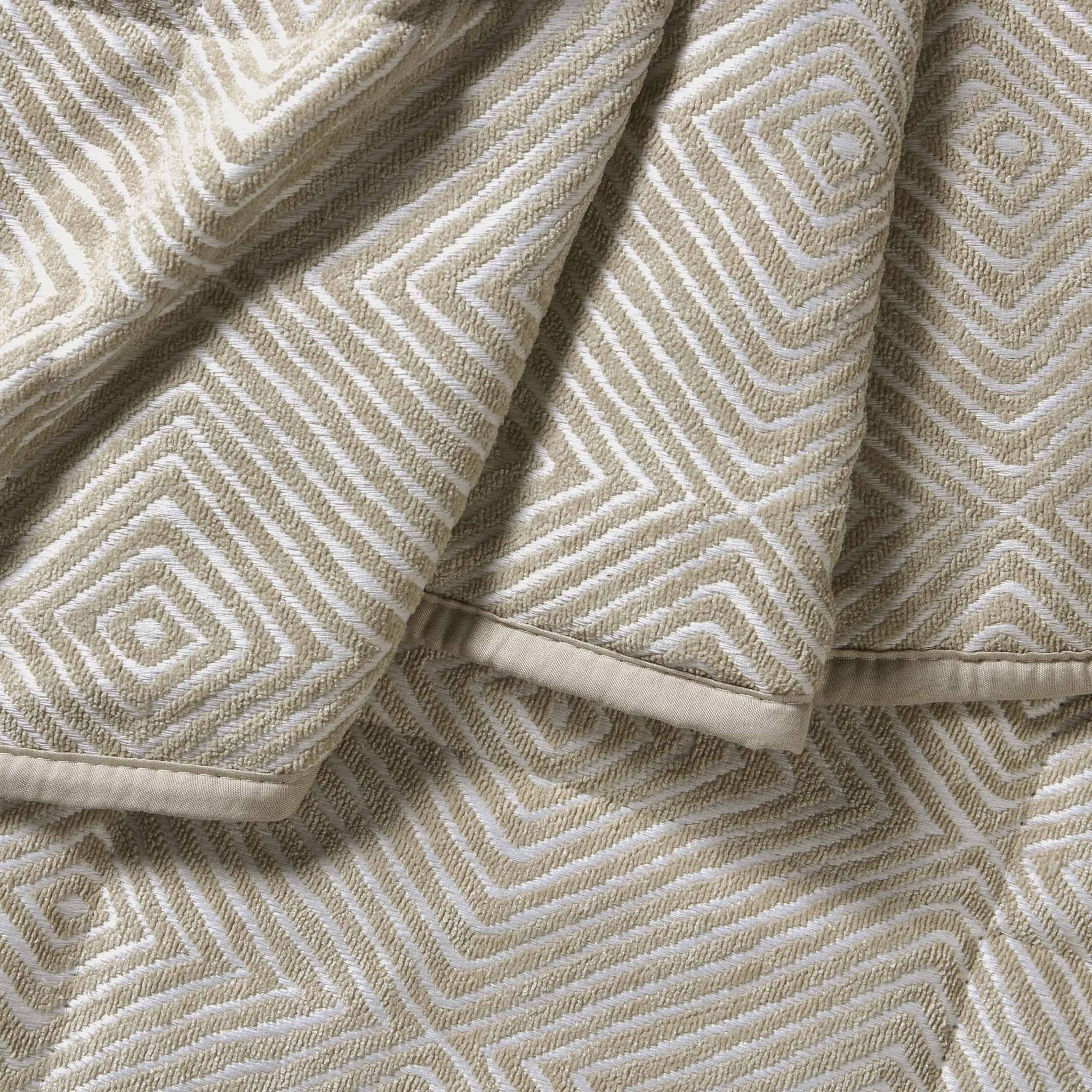 Dusklia - Nairobi Geo Chenille Stitch Quilt Bedspread - Taupe/White