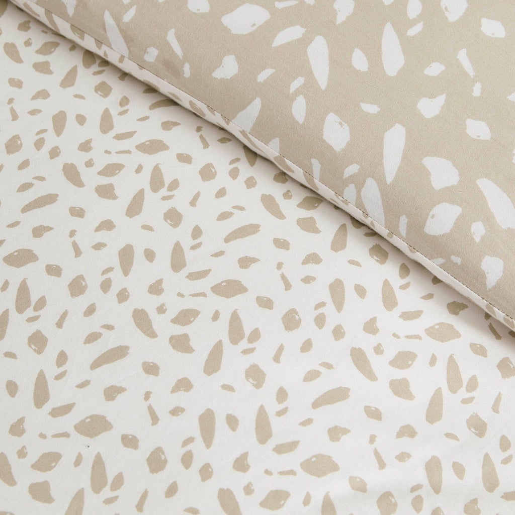 Dusklia - Nala 200 Thread Count Reversible Duvet Cover & Pillowcase Set - Animal Print - Natural