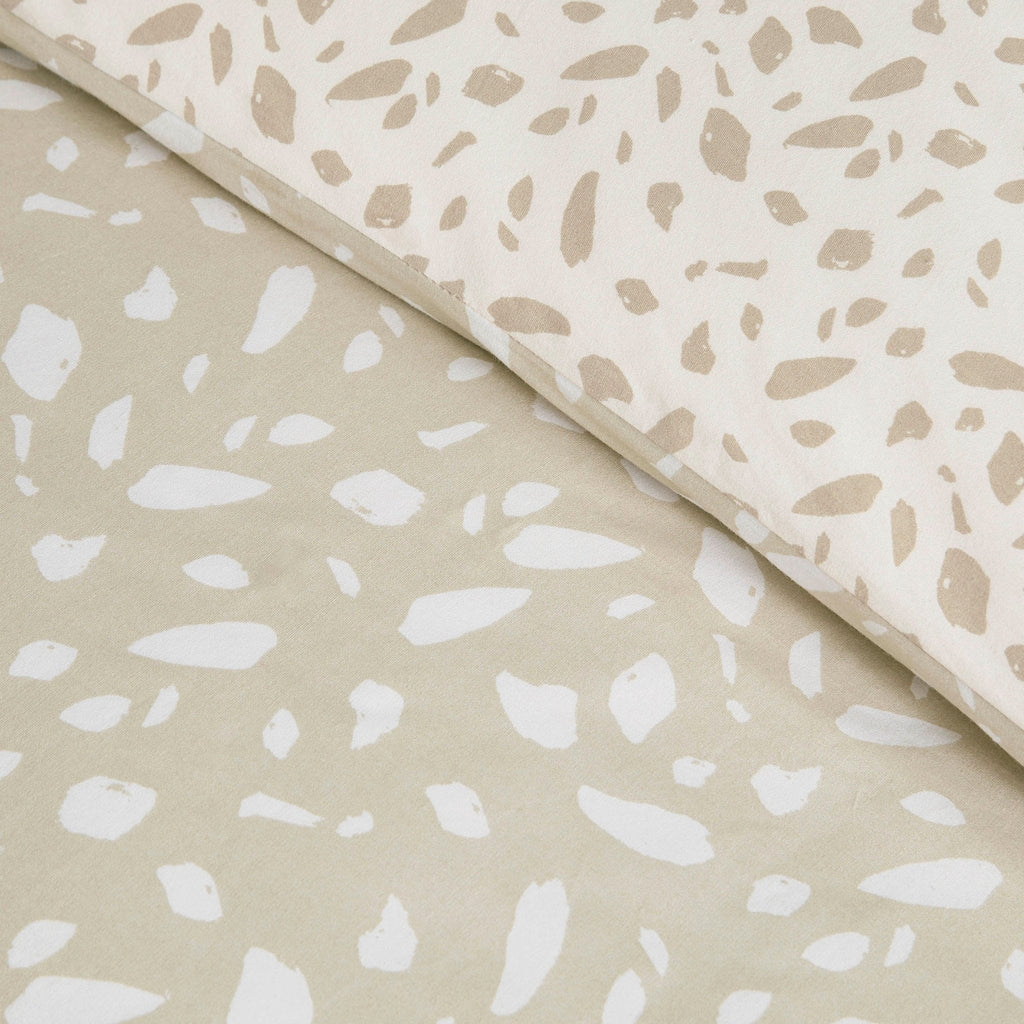 Dusklia - Nala 200 Thread Count Reversible Duvet Cover & Pillowcase Set - Animal Print - Natural