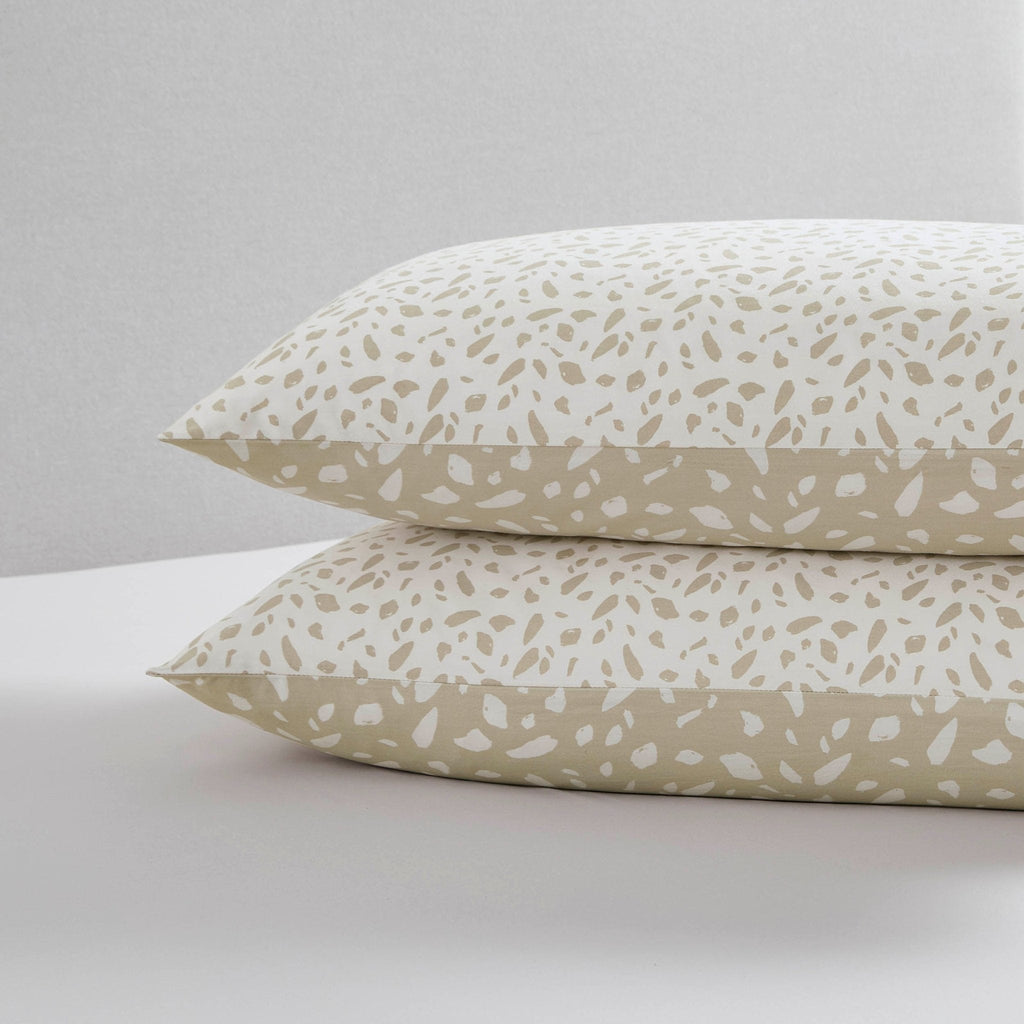 Dusklia - Nala 200 Thread Count Reversible Duvet Cover & Pillowcase Set - Animal Print - Natural
