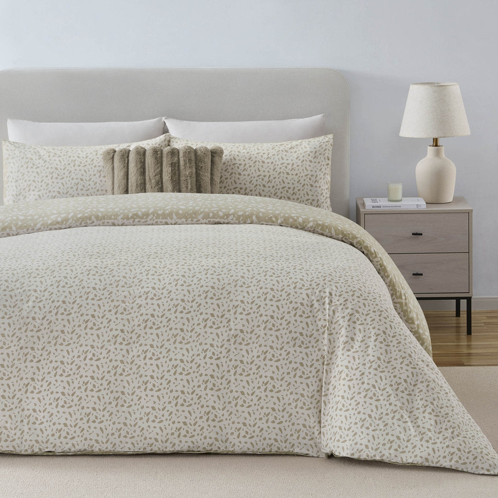 Dusklia - Nala 200 Thread Count Reversible Duvet Cover & Pillowcase Set - Animal Print - Natural