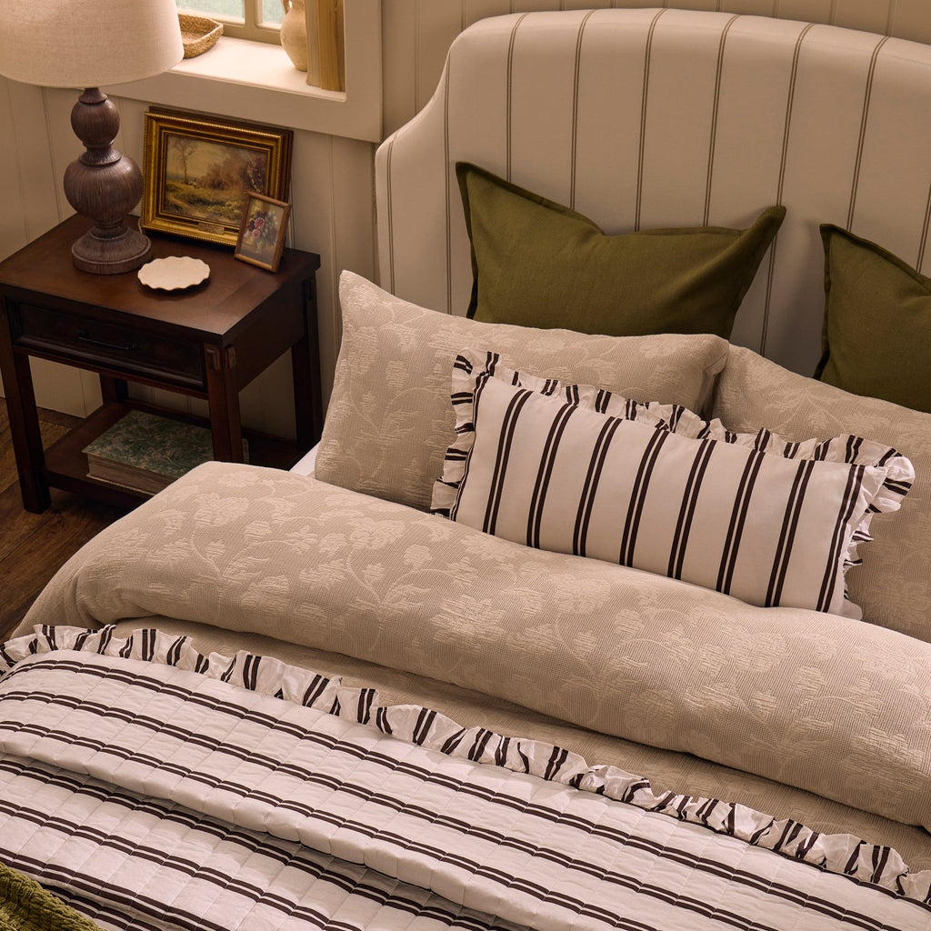 Dusklia - Noa Ruffle Edge Stripe Bedspread - Chocolate