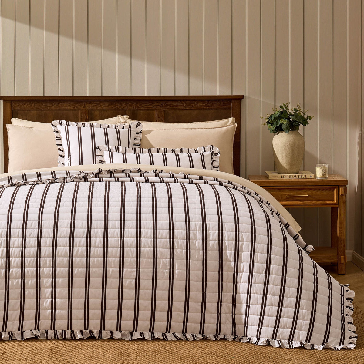 Dusklia - Noa Ruffle Edge Stripe Bedspread - Chocolate