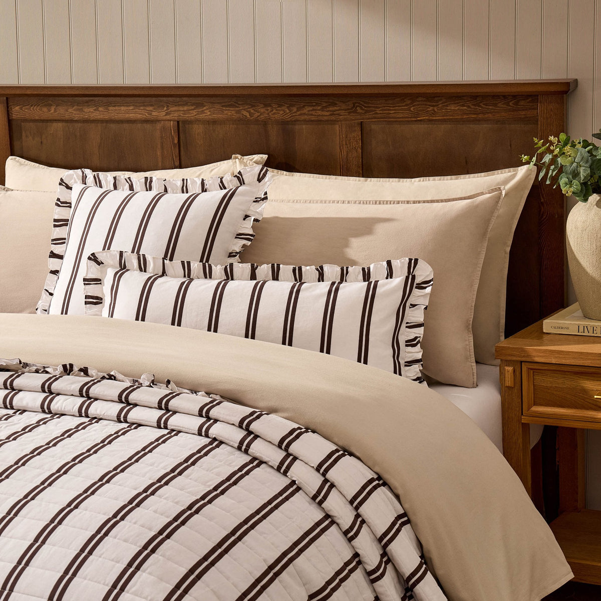 Dusklia - Noa Ruffle Edge Stripe Bedspread - Chocolate